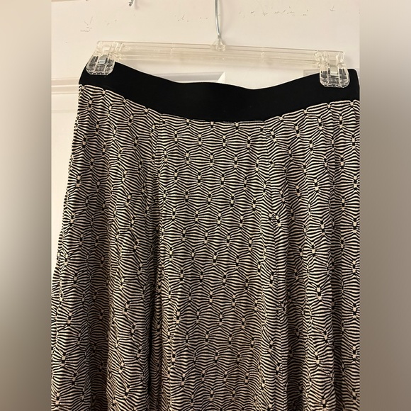 Happy Sheep NWT SKIRT black and cream size medium NWT Missoni Vibes - Picture 3 of 8